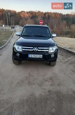 Внедорожник / Кроссовер Mitsubishi Pajero 2007 в 