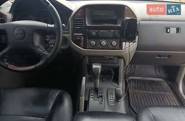 Внедорожник / Кроссовер Mitsubishi Pajero 2002 в 