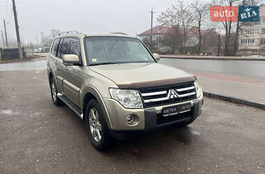 Внедорожник / Кроссовер Mitsubishi Pajero 2008 в Чернигове