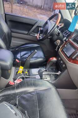 Внедорожник / Кроссовер Mitsubishi Pajero 2003 в 