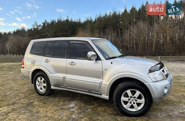 Внедорожник / Кроссовер Mitsubishi Pajero 2006 в Краснограде