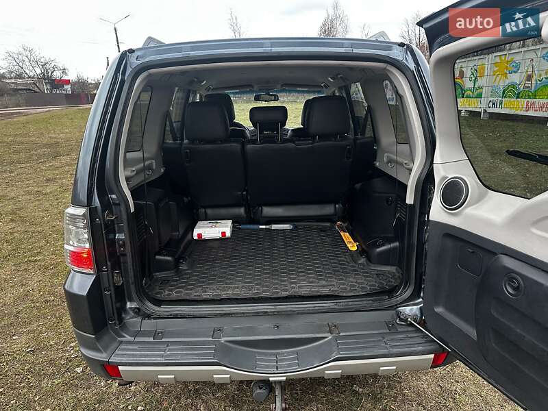 Внедорожник / Кроссовер Mitsubishi Pajero 2007 в Конотопе