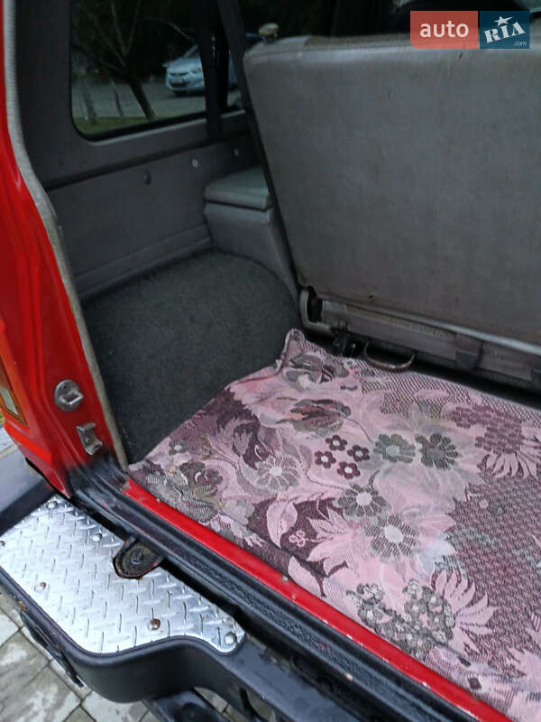 Внедорожник / Кроссовер Mitsubishi Pajero 1986 в Сваляве