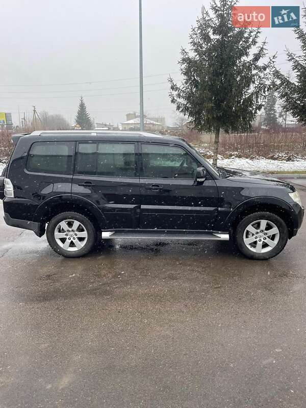 Внедорожник / Кроссовер Mitsubishi Pajero 2008 в Заболотове