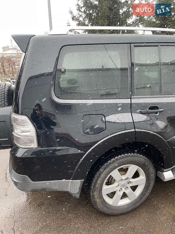 Внедорожник / Кроссовер Mitsubishi Pajero 2008 в Заболотове