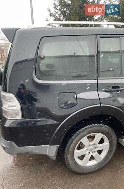 Внедорожник / Кроссовер Mitsubishi Pajero 2008 в 