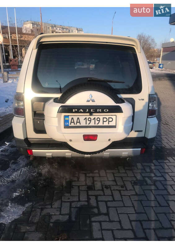 Mitsubishi Pajero 2007