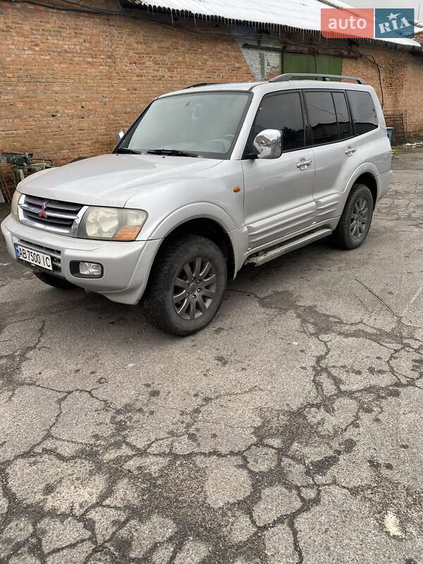 Mitsubishi Pajero 2002