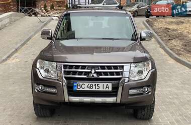 Внедорожник / Кроссовер Mitsubishi Pajero 2015 в Житомире