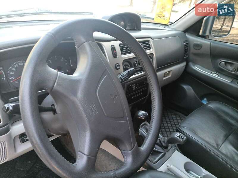 Внедорожник / Кроссовер Mitsubishi Pajero 2007 в Днепре