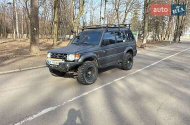 Позашляховик / Кросовер Mitsubishi Pajero 1993 в Чернівцях