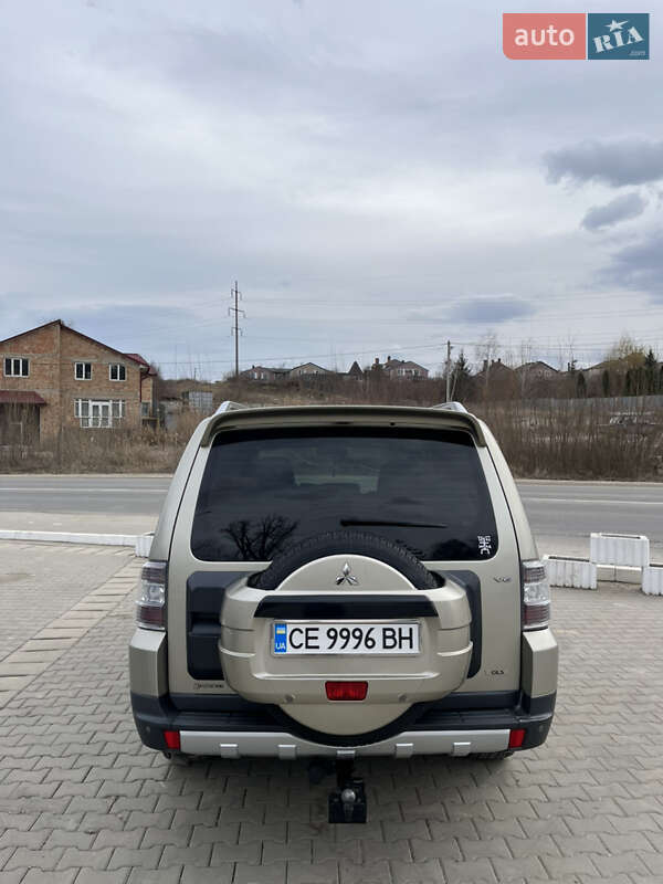 Внедорожник / Кроссовер Mitsubishi Pajero 2008 в Черновцах