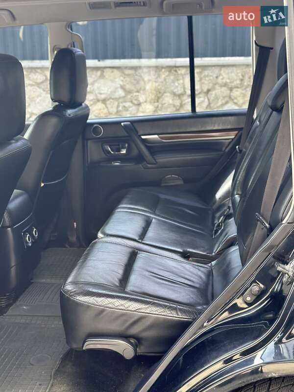 Внедорожник / Кроссовер Mitsubishi Pajero 2008 в Тернополе