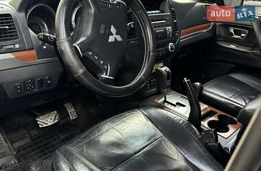 Внедорожник / Кроссовер Mitsubishi Pajero 2008 в 