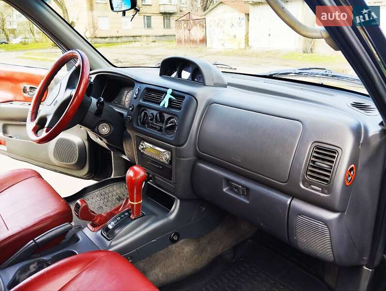 Внедорожник / Кроссовер Mitsubishi Pajero 2000 в Киеве