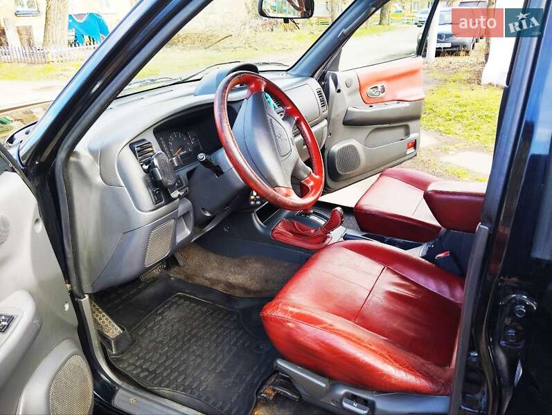 Внедорожник / Кроссовер Mitsubishi Pajero 2000 в Киеве