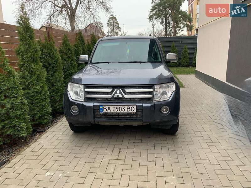 Mitsubishi Pajero 2008