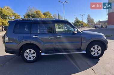 Внедорожник / Кроссовер Mitsubishi Pajero 2008 в 