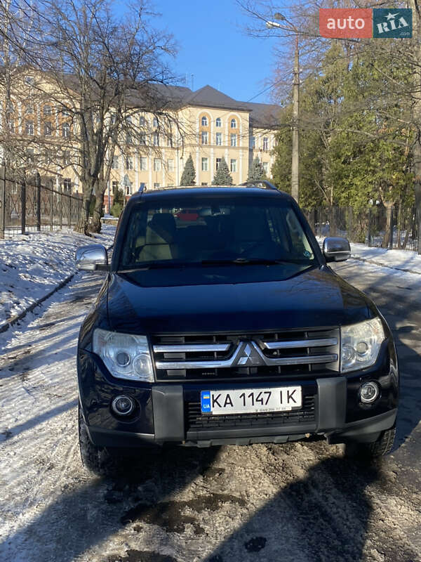 Внедорожник / Кроссовер Mitsubishi Pajero 2008 в Киеве фото 10 Внедорожник / Кроссовер Mitsubishi Pajero 2008 в Киеве