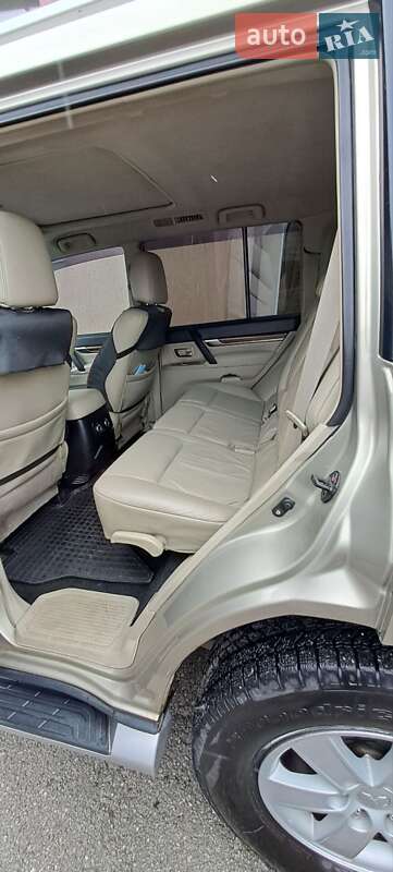 Внедорожник / Кроссовер Mitsubishi Pajero 2007 в Боярке