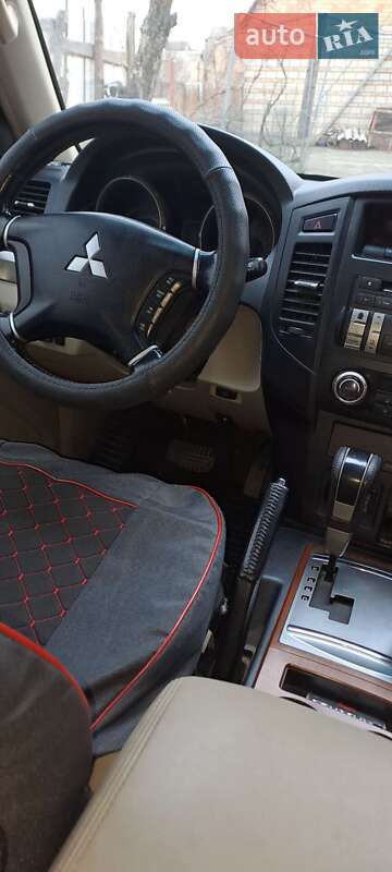 Внедорожник / Кроссовер Mitsubishi Pajero 2007 в Боярке