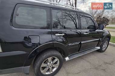 Внедорожник / Кроссовер Mitsubishi Pajero 2007 в 