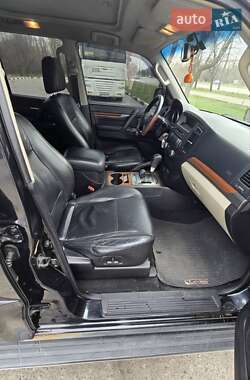 Внедорожник / Кроссовер Mitsubishi Pajero 2007 в 