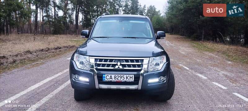 Позашляховик / Кросовер Mitsubishi Pajero 2016 в Смілі