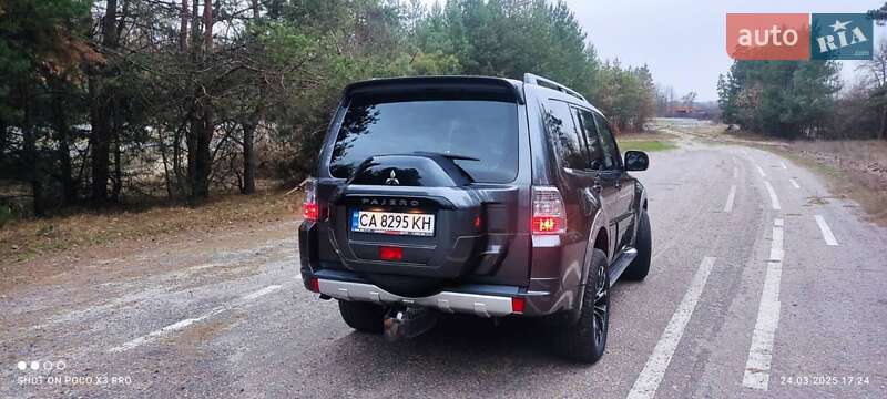 Позашляховик / Кросовер Mitsubishi Pajero 2016 в Смілі