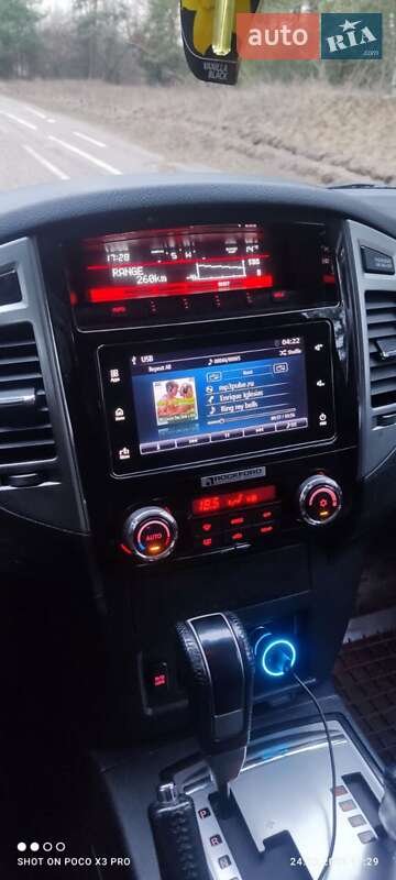 Позашляховик / Кросовер Mitsubishi Pajero 2016 в Смілі