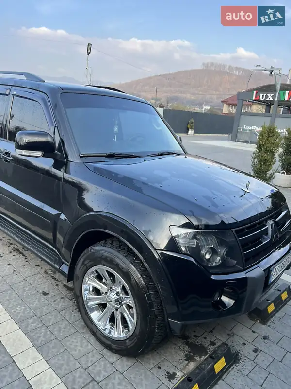 Позашляховик / Кросовер Mitsubishi Pajero 2007 в 