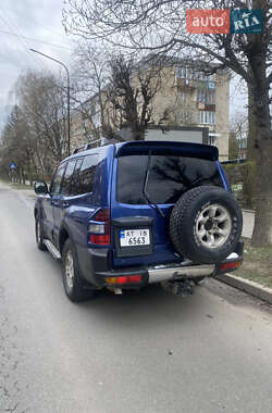 Позашляховик / Кросовер Mitsubishi Pajero 2000 в 