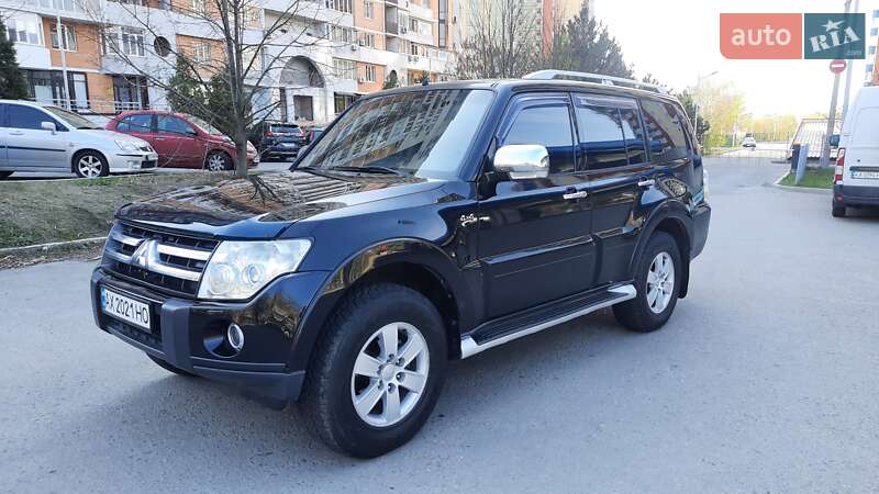 Позашляховик / Кросовер Mitsubishi Pajero 2008 в Харкові