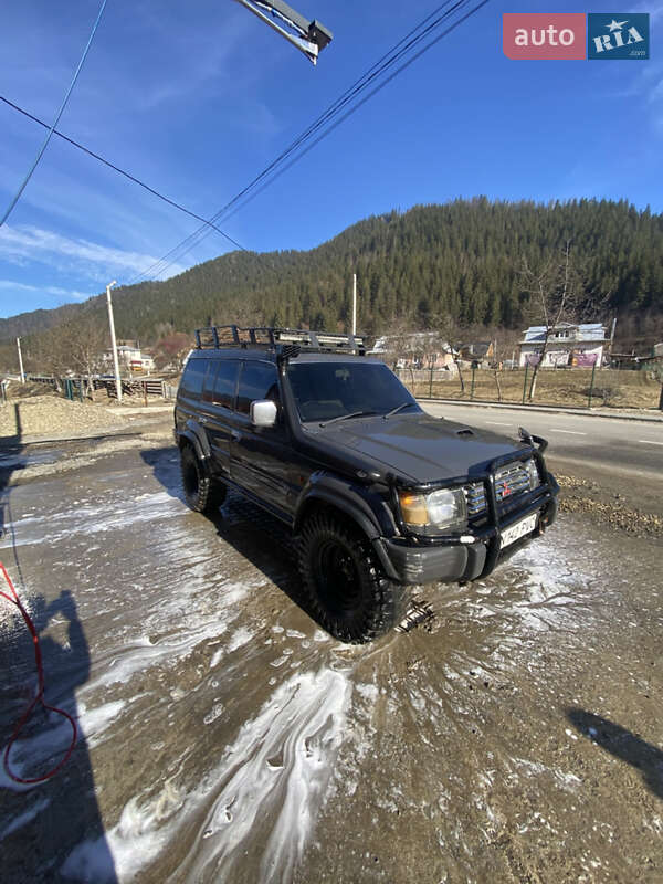 Mitsubishi Pajero 2000