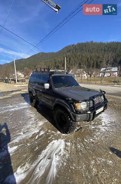 Внедорожник / Кроссовер Mitsubishi Pajero 2000 в 