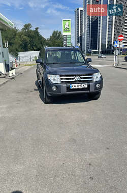 Внедорожник / Кроссовер Mitsubishi Pajero 2007 в 