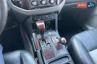 Внедорожник / Кроссовер Mitsubishi Pajero 2002 в 