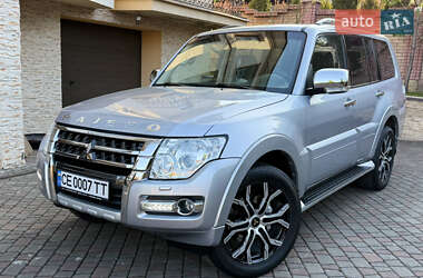 Внедорожник / Кроссовер Mitsubishi Pajero 2017 в 