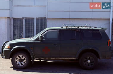 Внедорожник / Кроссовер Mitsubishi Pajero 2000 в 