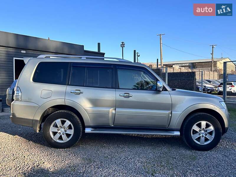 Внедорожник / Кроссовер Mitsubishi Pajero 2007 в Одессе