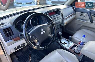 Внедорожник / Кроссовер Mitsubishi Pajero 2007 в 