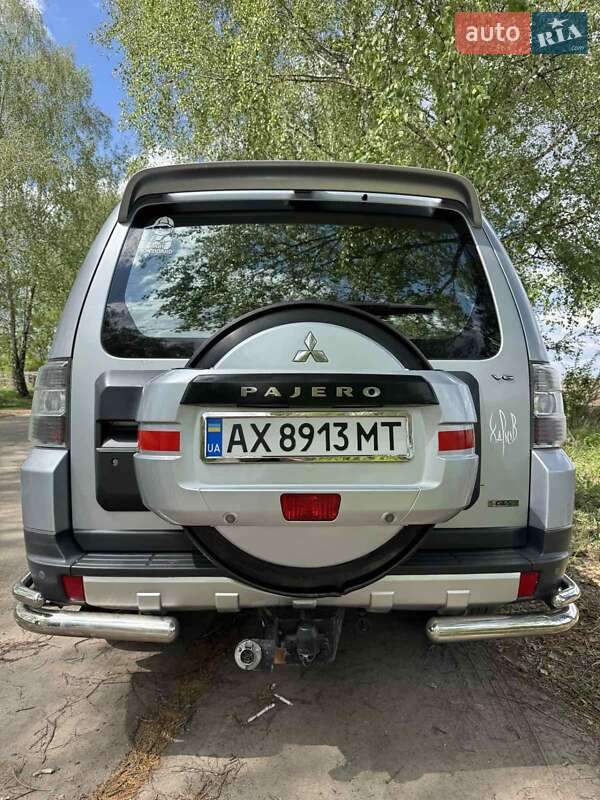 Позашляховик / Кросовер Mitsubishi Pajero 2008 в Харкові