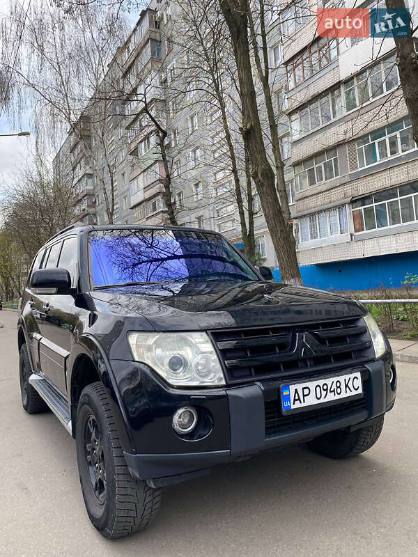 Внедорожник / Кроссовер Mitsubishi Pajero 2007 в Запорожье