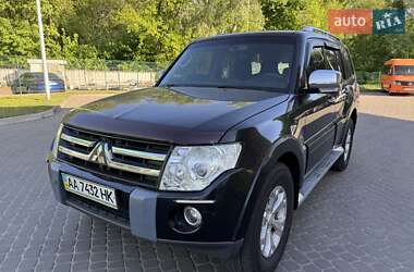 Внедорожник / Кроссовер Mitsubishi Pajero 2008 в Киеве