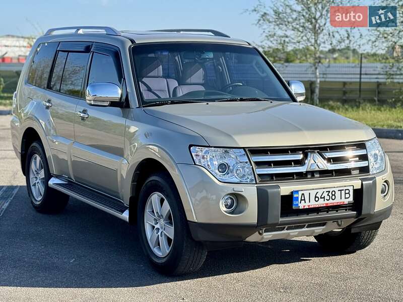 Mitsubishi Pajero 2008