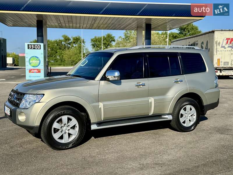 Позашляховик / Кросовер Mitsubishi Pajero 2008 в Дніпрі