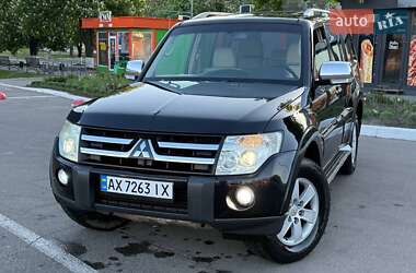 Позашляховик / Кросовер Mitsubishi Pajero 2007 в 