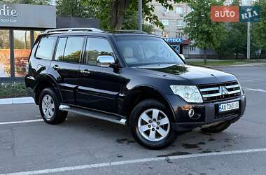 Позашляховик / Кросовер Mitsubishi Pajero 2007 в 