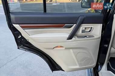 Позашляховик / Кросовер Mitsubishi Pajero 2007 в 