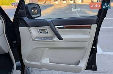 Позашляховик / Кросовер Mitsubishi Pajero 2007 в 